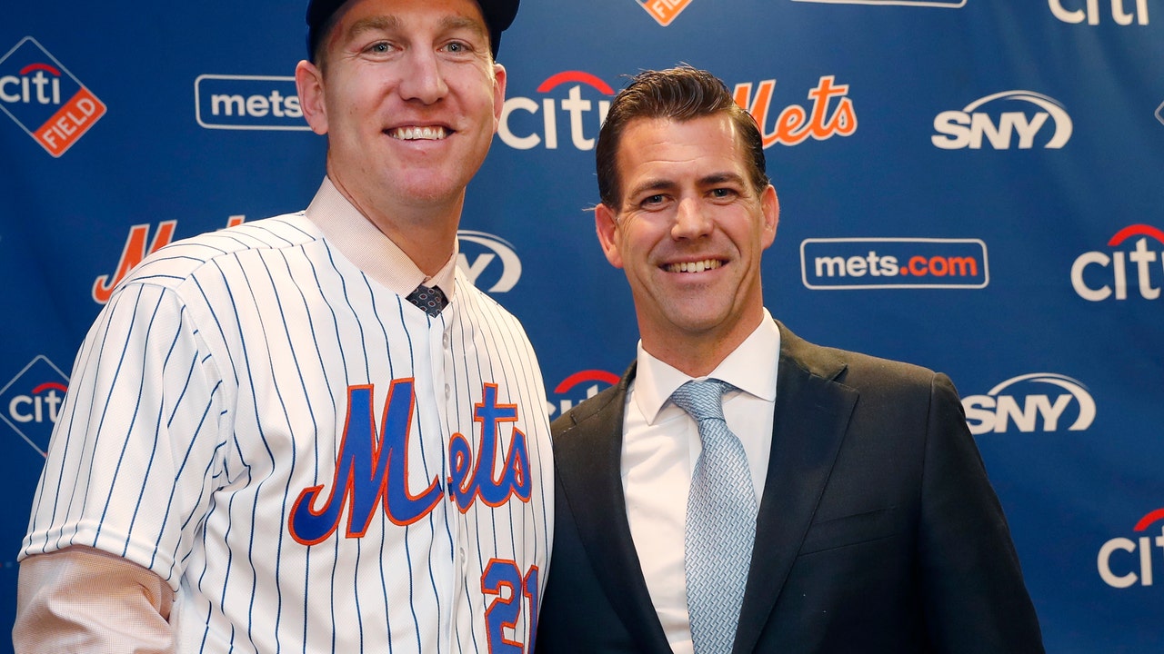 Mets say agent Brodie Van Wagenen agrees to GM deal